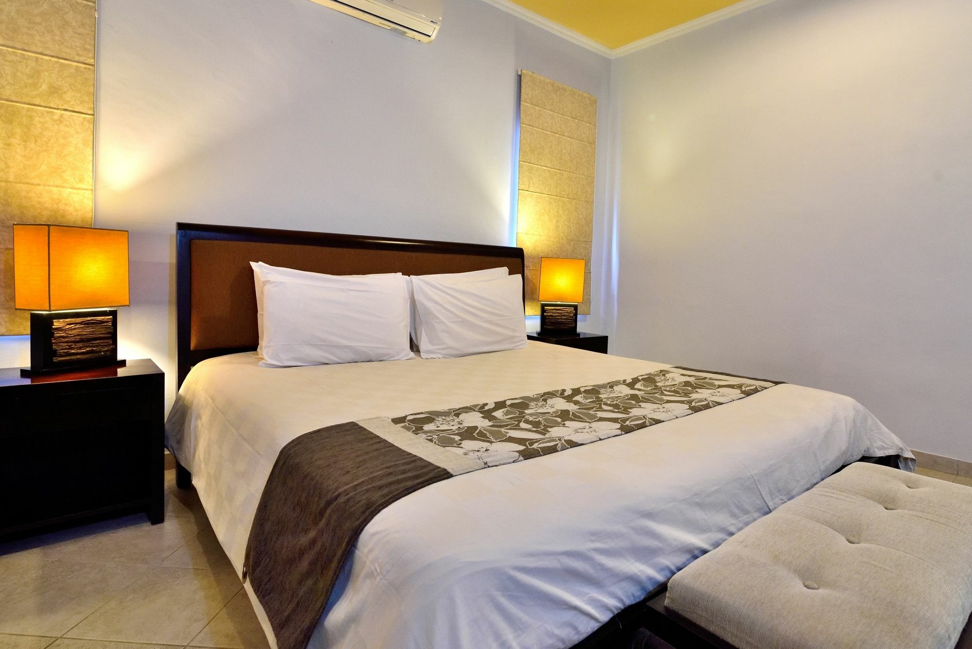 Dolphin Beach Bali Ловина Экстерьер фото
