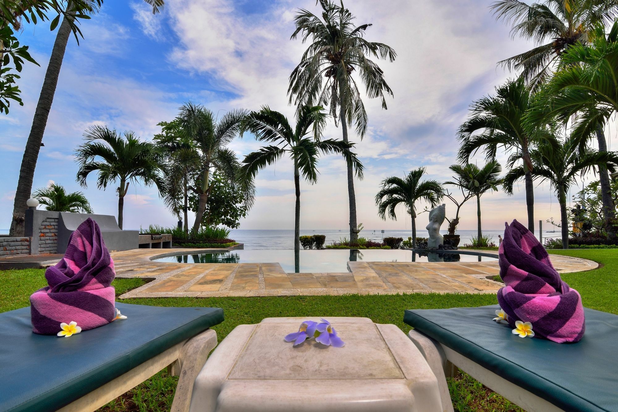 Dolphin Beach Bali Ловина Экстерьер фото