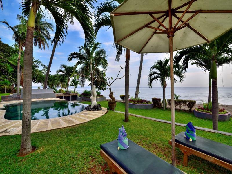 Dolphin Beach Bali Ловина Экстерьер фото